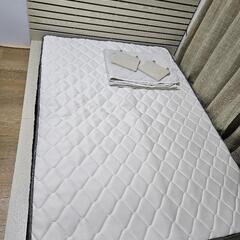 値下げ可　ニトリ　ダブルベッド　マットレス　可動棚付きローベッド...