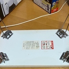 折りたたみテーブルの画像