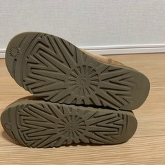 UGG 23センチチェスナッツ　ミニの画像