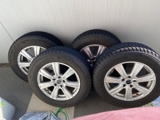 スタッドレスタイヤ