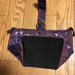 【半額　未使用品】ポーチの画像