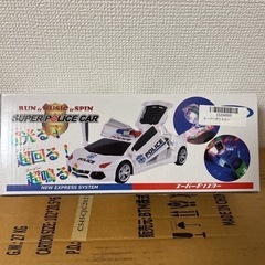 パトカー　ラジコン
