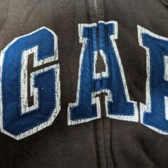 GAPパーカーの画像