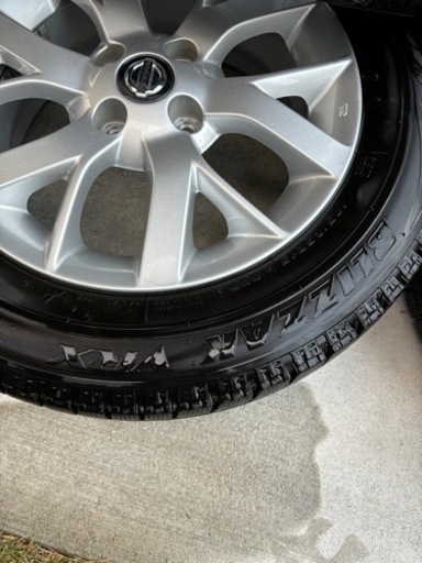 スタッドレスタイヤ　ブリヂストンVRX 185/65R15