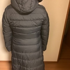 取引中　ユニクロ　➕J  ライトダウンコートの画像