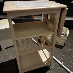 無料　キッチンワゴン　の画像