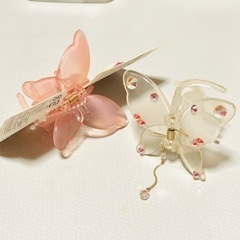 🦋ハンドメイド アクセサリー🦋 スワロフスキー 付き ヘア クリ...