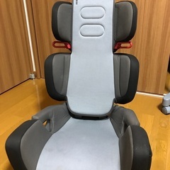 コンビ　ジュニアシート