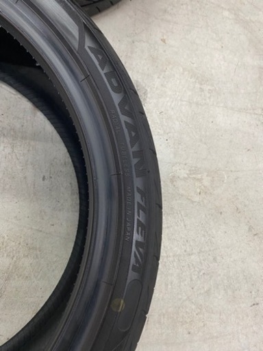 215 40 R18 ヨコハマ　ADVAN FLEVA  2本セット