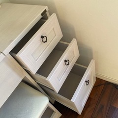 ドレッサー(化粧台)  仙川に取りに来てくれる方限定の画像