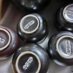 ★蔵に長期間保管品、未使用、木箱年代物、★色鍋島窯元、伊万里、酒器、（御猪口セット）★裏記載有り★お願いいたします、プロフィール必読ですの画像