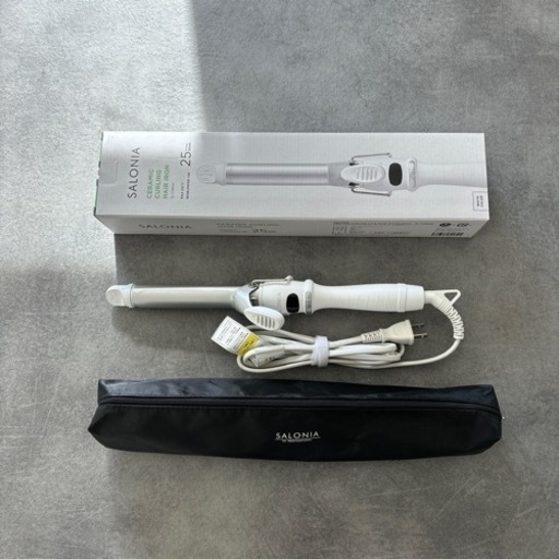 サロニア　ヘアアイロン新品