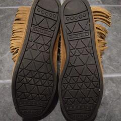 ミネトンカ　フリンジショートブーツの画像