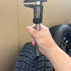スタッドレスタイヤ 車両入れ替えの為今週末限定ですの画像