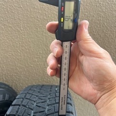 スタッドレスタイヤ 車両入れ替えの為今週末限定ですの画像