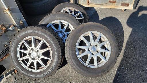 スタッドレスタイヤ＋アルミホイール4本セット　YOKOHAMAタイヤ