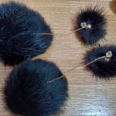 未使用品　ファーピアス　VOTAN　tokyo　ヴォタントーキョーの画像