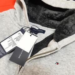 130㌢ TOMMY HILFIGER フルジップパーカーの画像