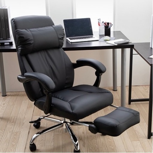 購入価格1.5万円足置き付き椅子リクライニング（ゲーミングチェア）