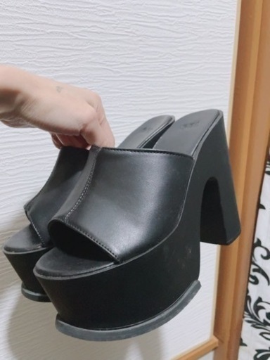 黒　サンダル