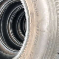 スタッドレスタイヤ　小型トラック等に　195/75R15の画像