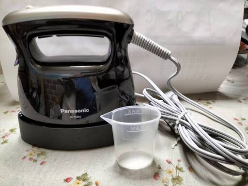 【Panasonic 衣類スチーマー】 　＜美品＞