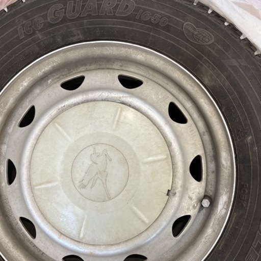 YOKOHAMA タイヤ　カバー付き　スタッドレス13インチ