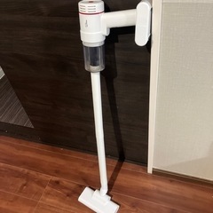 お値下げ‼️早い者勝ち。コードレス掃除機