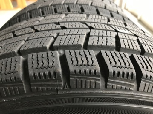 スタッドレスタイヤ215/65R15 6穴