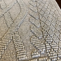 編み込み柄グレーラグの画像