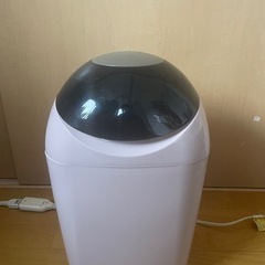 おむつ用ゴミ箱/Combi