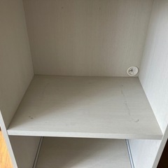 多機能の収納棚です。の画像