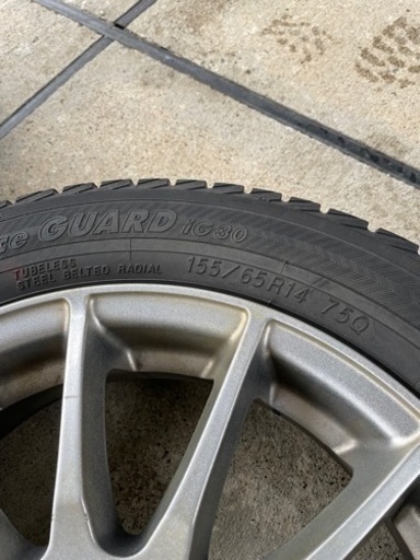 スタッドレスタイヤ　ホイールセット　155/65R14