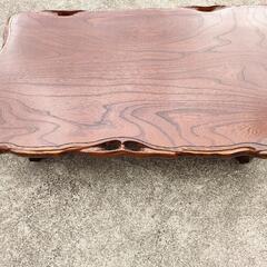 差し上げます　和室にピッタリの重厚感があるテーブルの画像