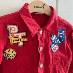 キッズ服 100cm デニムジャケット ワッペン付 ジャンパー 赤 アメリカンの画像