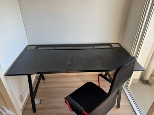 IKEA ゲーミングデスク