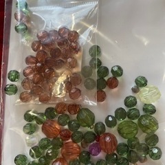 【無料】アクセサリーパーツ　イヤリング、ピアス　ビーズ他の画像