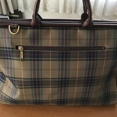 【美品・再値下げ・一度使用】チェックの大型ボストンバッグの画像