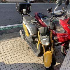 ホンダ　ズーマｘ110　リアボックス付き　スマホホルター付　自賠...