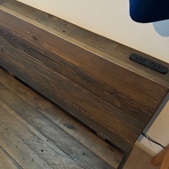 ベッドフレーム、クイーンサイズの画像