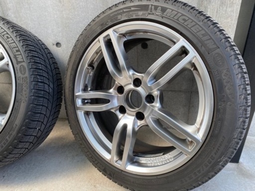 BMW F30 Mスポーツ用のアルミホイールとスタッドレスタイヤ　4本セット