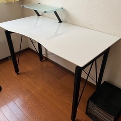 デスク勉強机かなり綺麗です✨