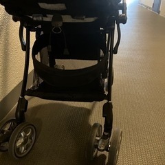 アップリカ　ベビーカーA型　両対面　ラクーナクッションの画像