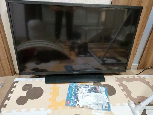 AQUOS　40型テレビ（2014年製）
