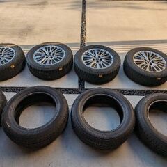 アルファード30系　スタッドレスタイヤの画像