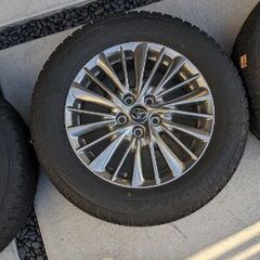 アルファード30系　スタッドレスタイヤの画像