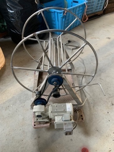 電動ワイヤーロープ巻取り機