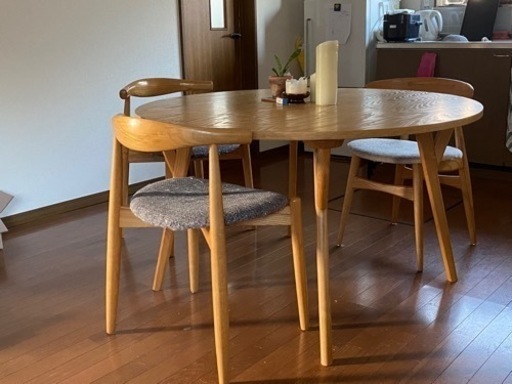 天然木の丸テーブル