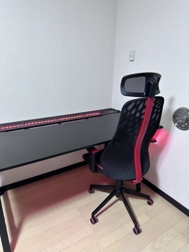 IKEAゲーミングチェア、デスク
