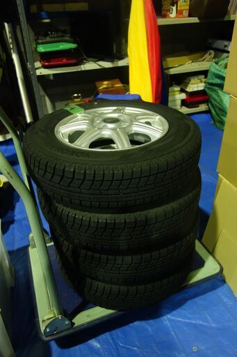 【お取引中】バリ山【2022年製】145/80R13 4穴 アルミ付ス タッドレスタイヤ 4本